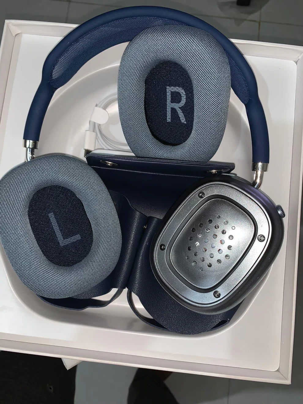 Apple Airpods Max  Generation 2 | Magnetic Earmuffs | With Logo, Pop Up & Free Leather Case ( Works with Android & iOS both)